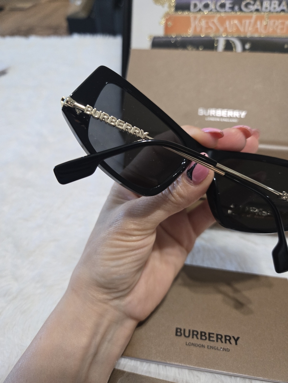 Burberry 52mm Irregular Sunglasses Brand New - Picture 4 of 8